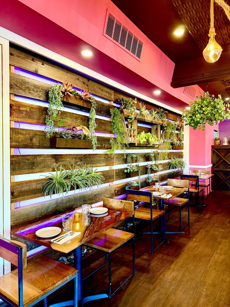 Hércules living dining wall